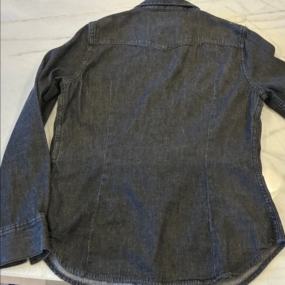 Women’s Levi's Black Denim Shirt with Snap Buttons. - Picture 7 of 7